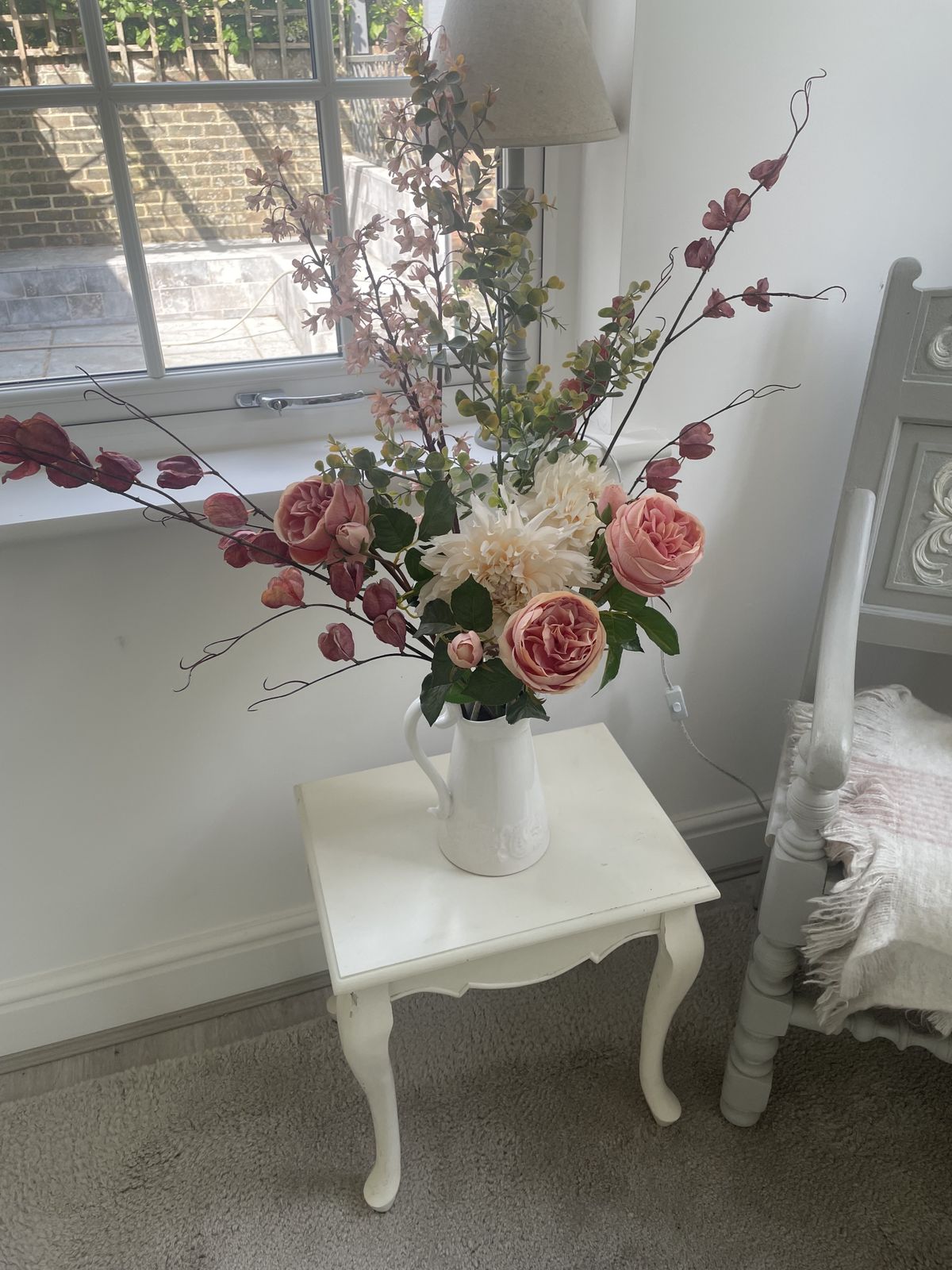 French Provençal Style Side Table photo vinterior