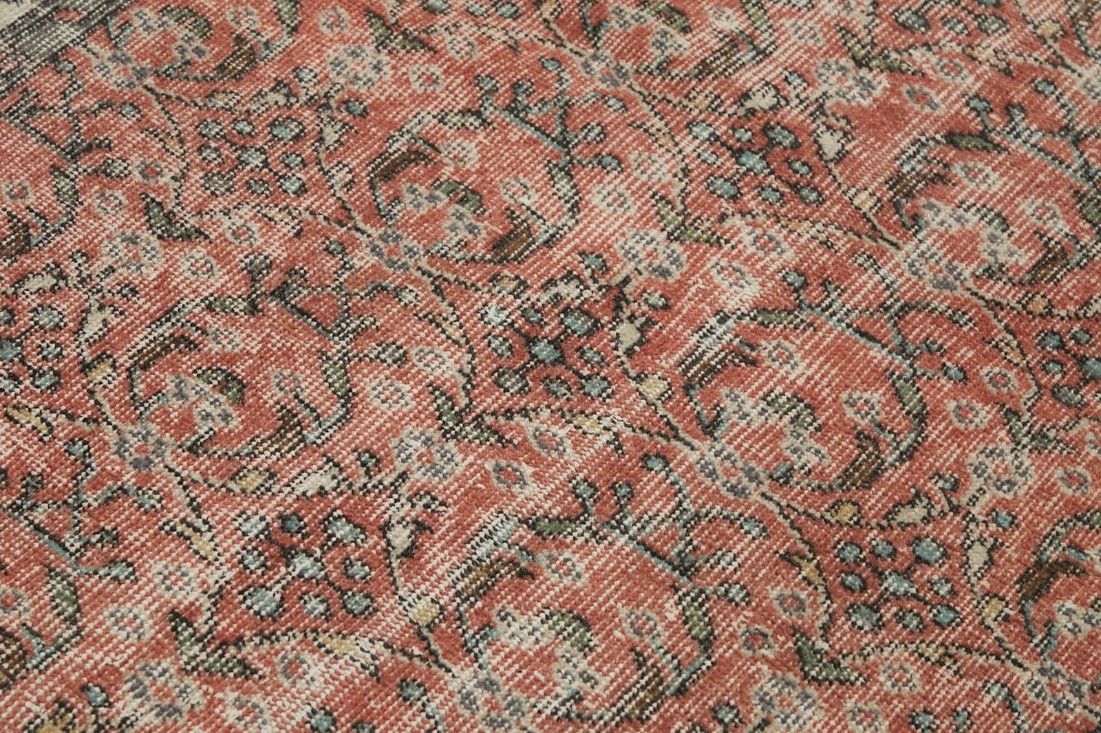 Handmade Red Turkish Vintage Area Rug 108 Cm X 198 Cm photo 232.0