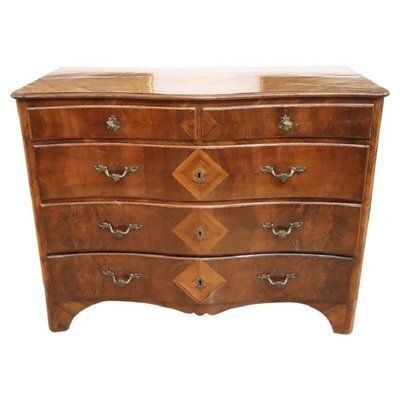 Antique Chest Of Drawers In Walnut, 18th Century