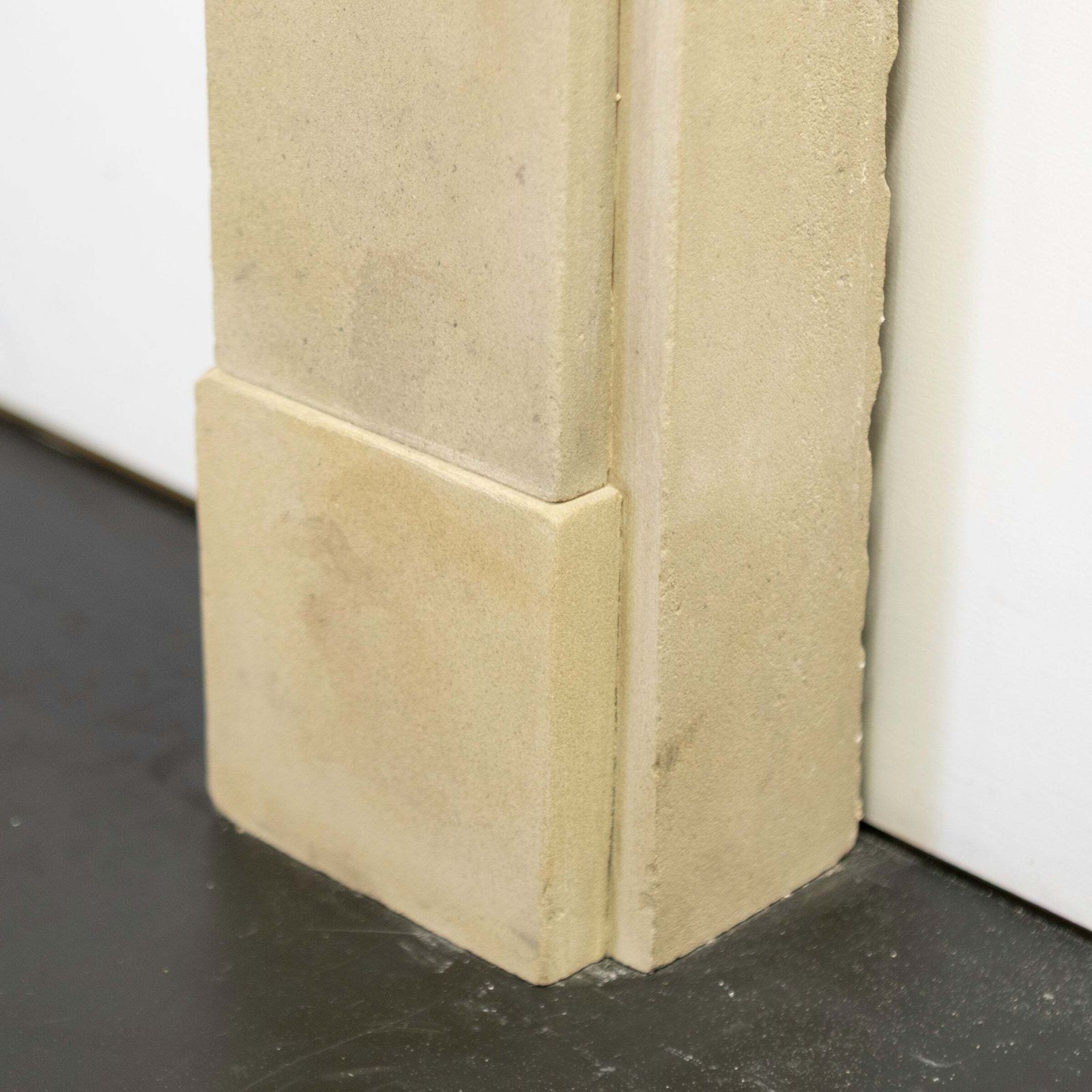 photo vinterior Antique Sandstone Crossover Fireplace Surround