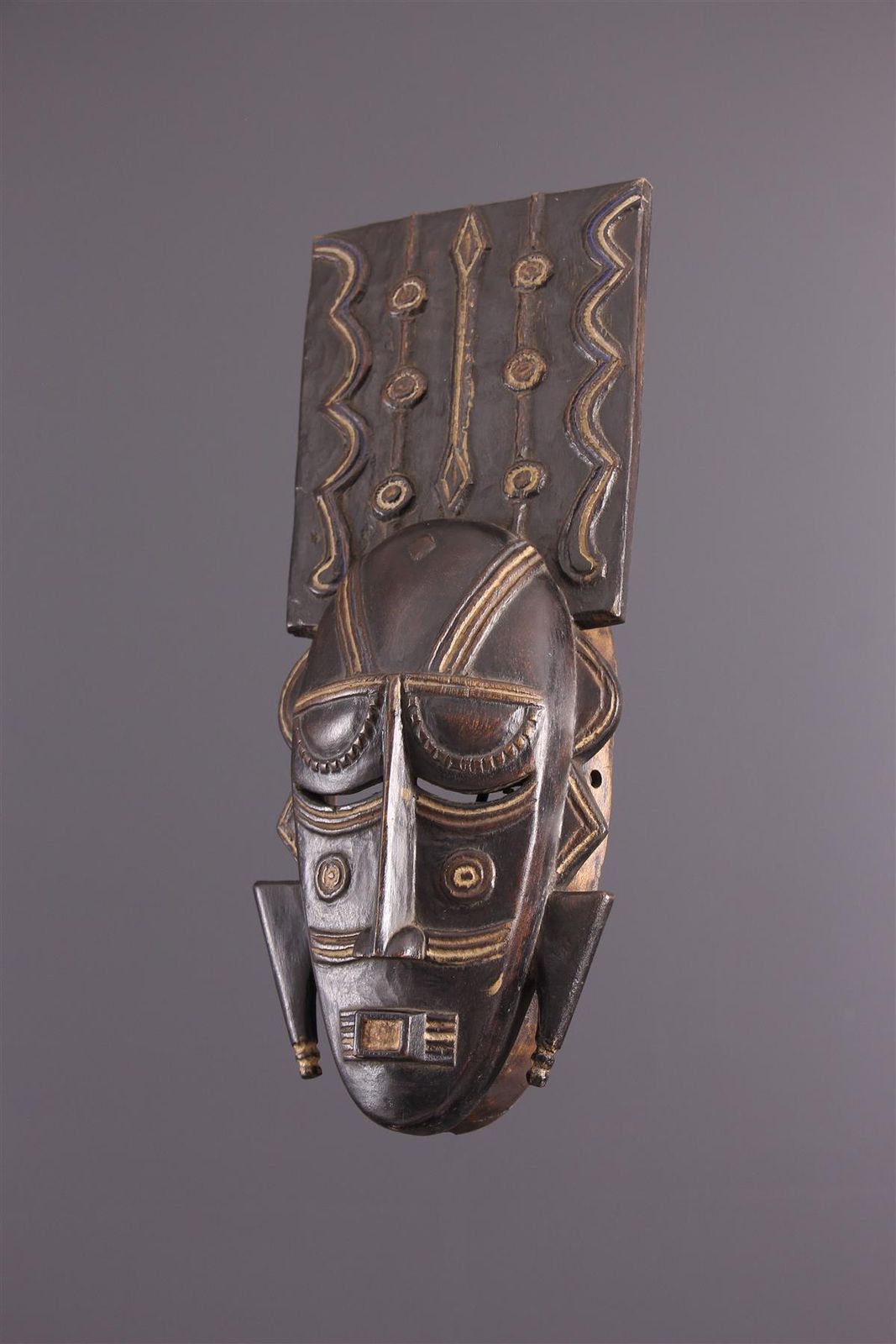 photo vintage Africain Wooden Ligbi Mask Protruding Plate On The Head, Ivory Coast 1980s