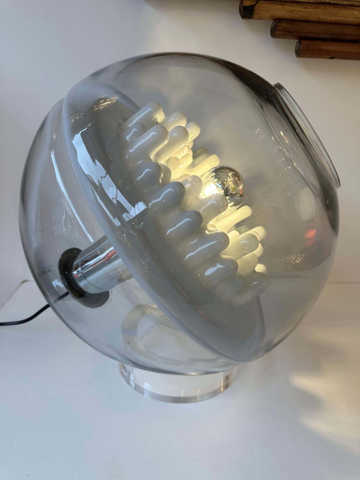 4112.0 Space Age Murano Glass And Lucite Lamp By Leucos, Italy, 1970s photo