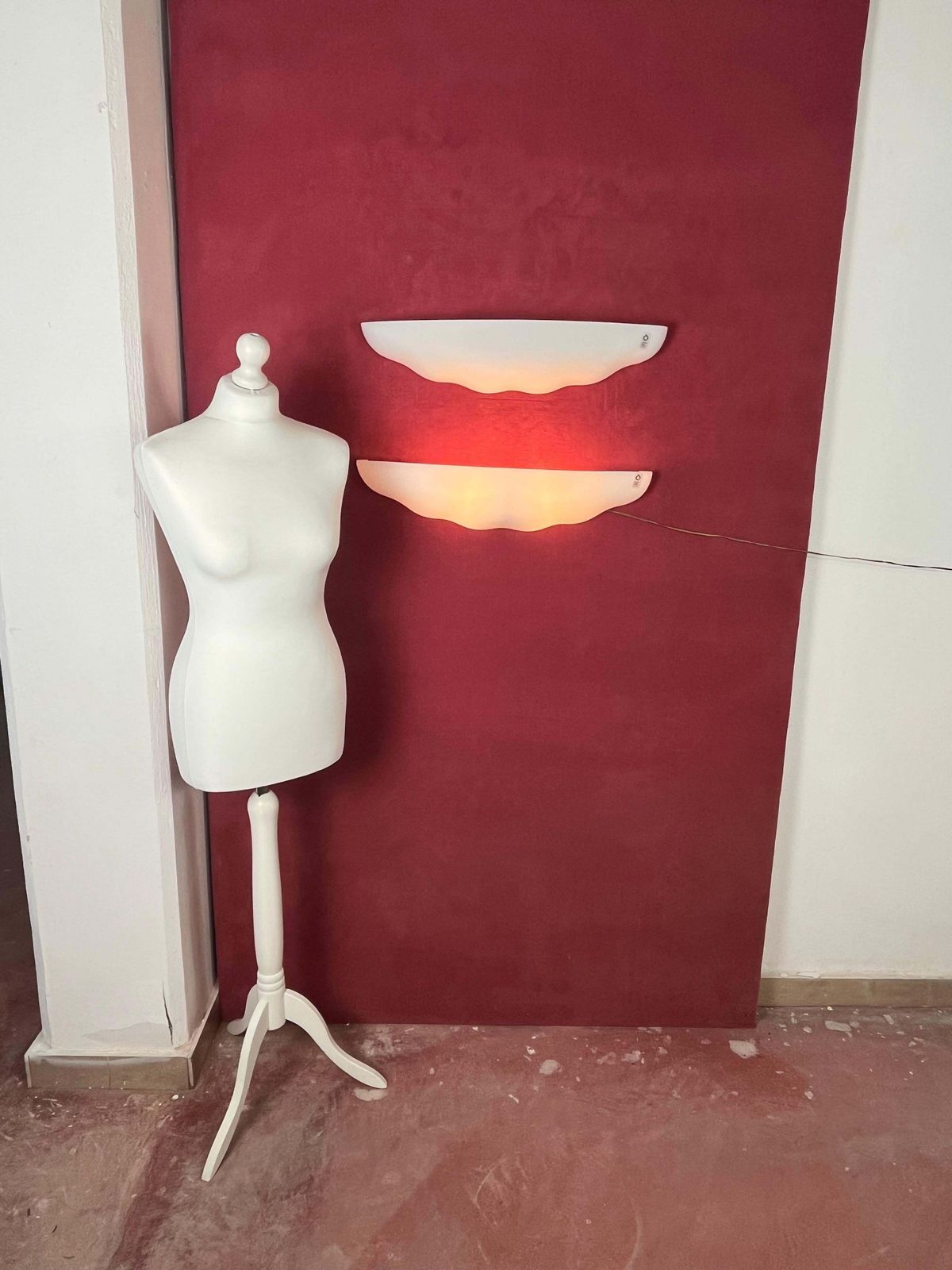 Set Of 2 Large Leucos Wall Lamps In Opaline Blown Murano Glass, 1980s photo Lighting