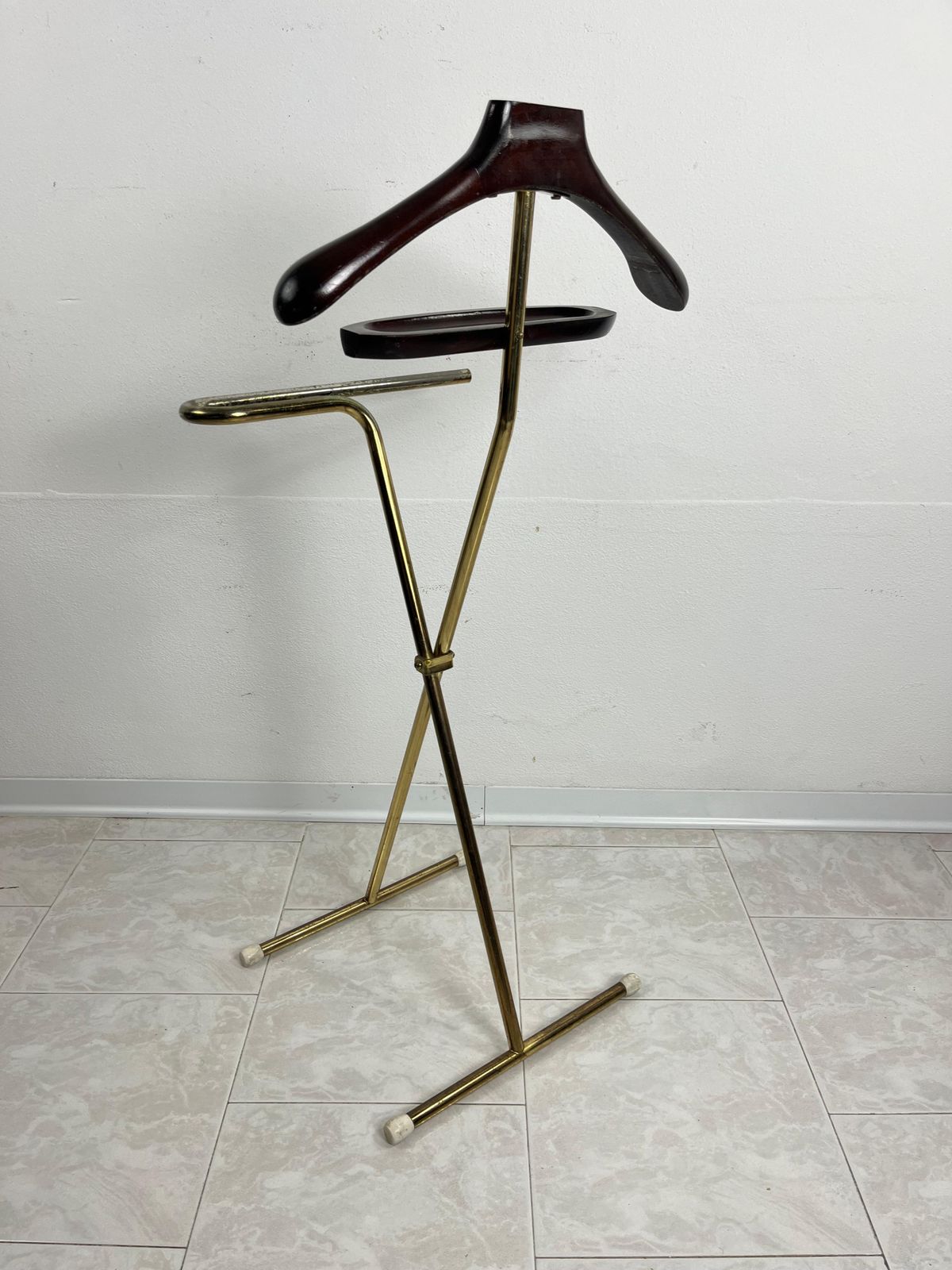 Folding Valet Stand In The Style Of Ico Parisi  Beech And Gilt Metal photo vinterior