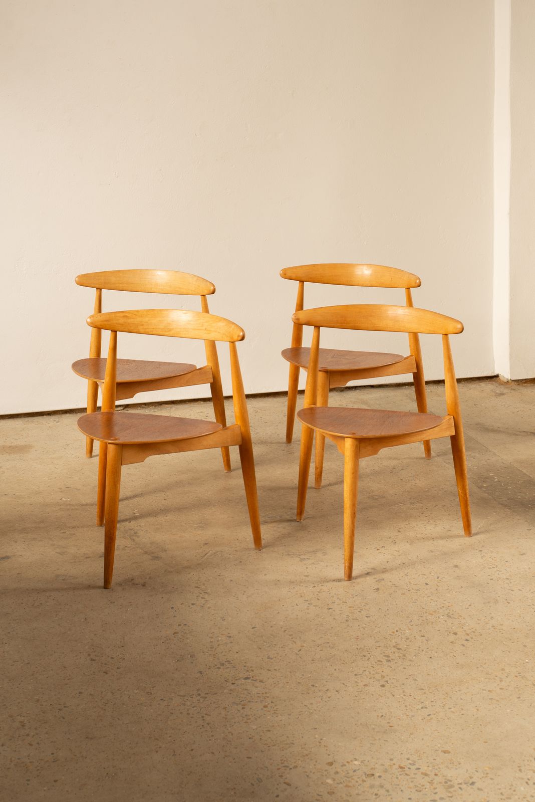 Set Of 4 Hans Wegner Fh4103 Heart Chairs C1960f photo Furniture