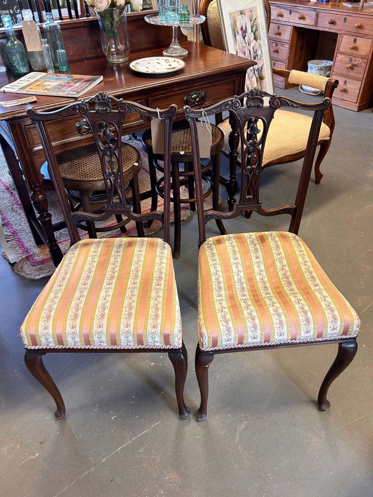 A Pair Of Pretty Pink Fabric Carved Wood Edwardian Chairs