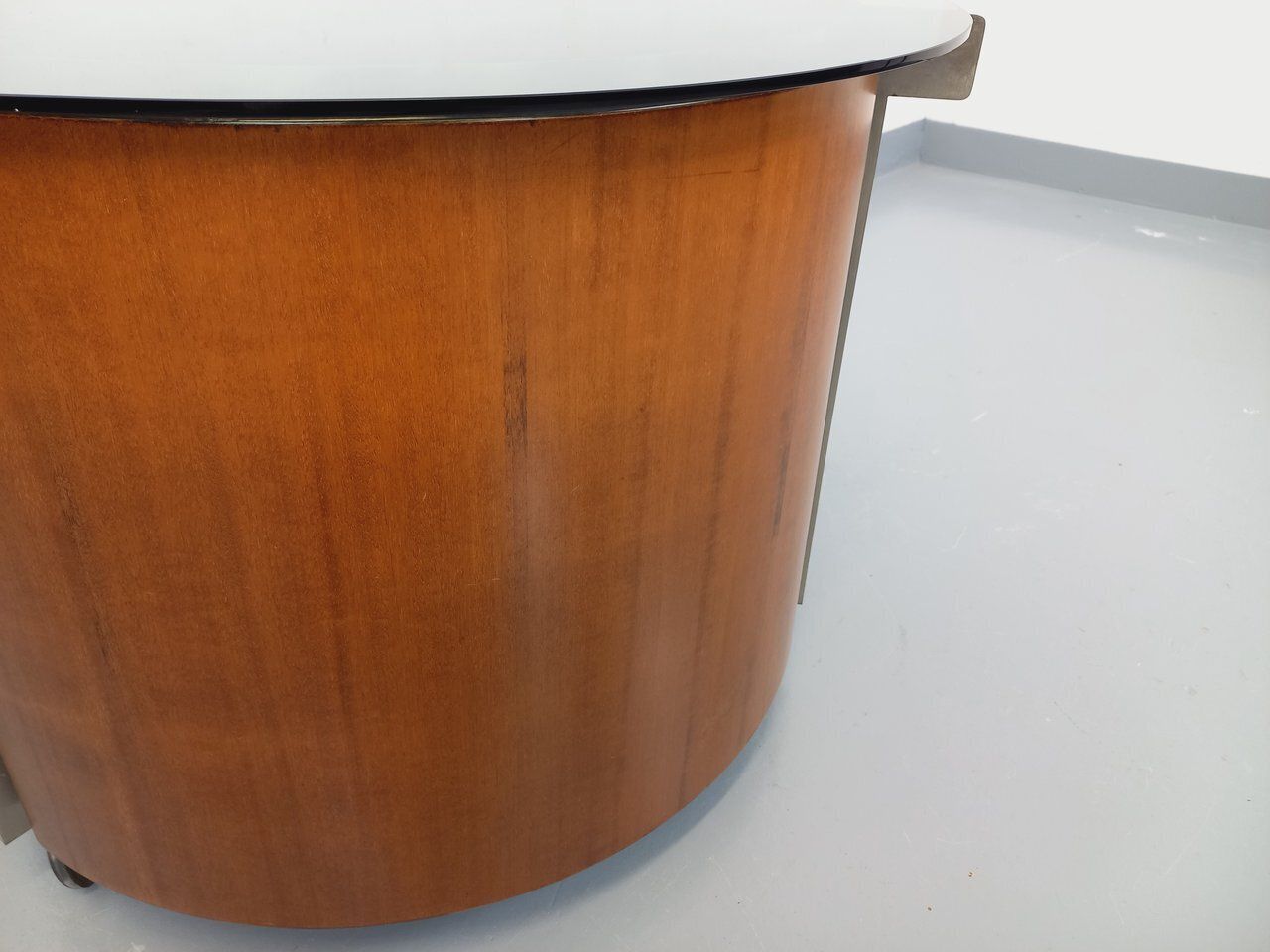 4534.0 Round Coffee Table With Swivel Bar By Eugenio Gerli For Tecno In Teak photo
