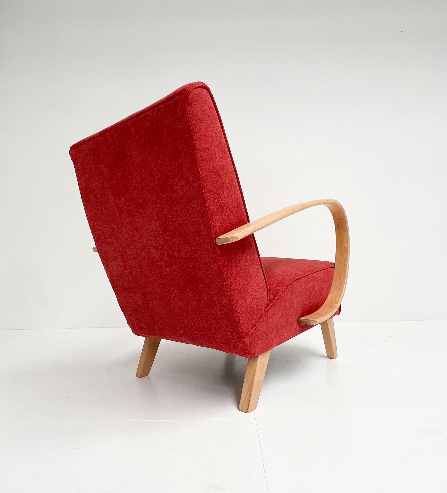 Renovated Jindrich Halabala Armchair, 1950s photo vinterior