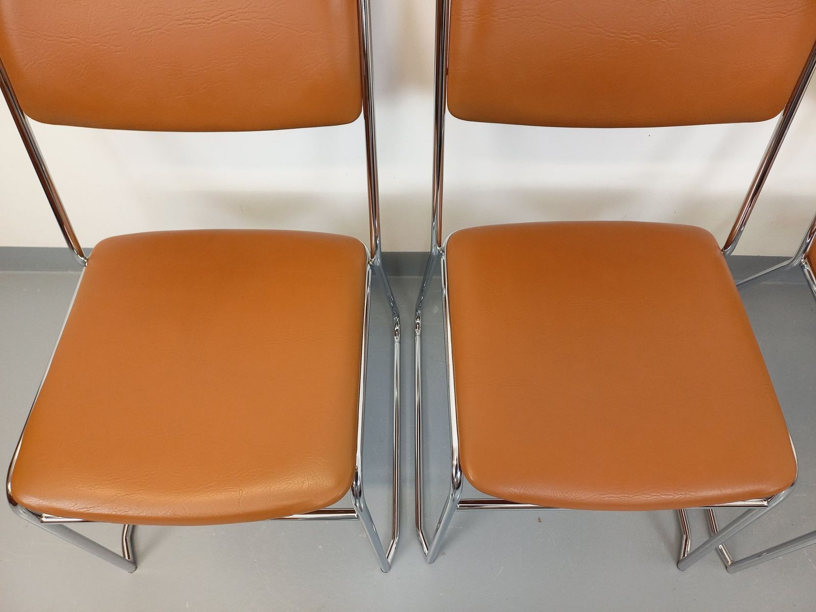 4 Chrome Metal And Cognac Leatherette Sled Chairs photo vinterior