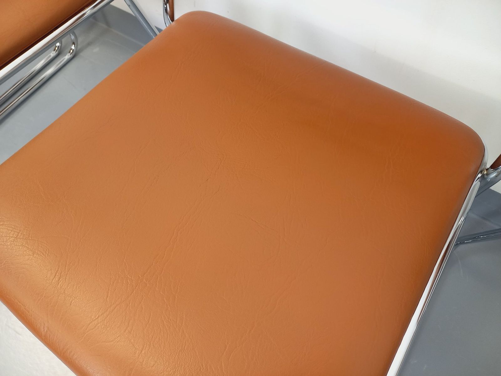 photo vinterior 4 Chrome Metal And Cognac Leatherette Sled Chairs