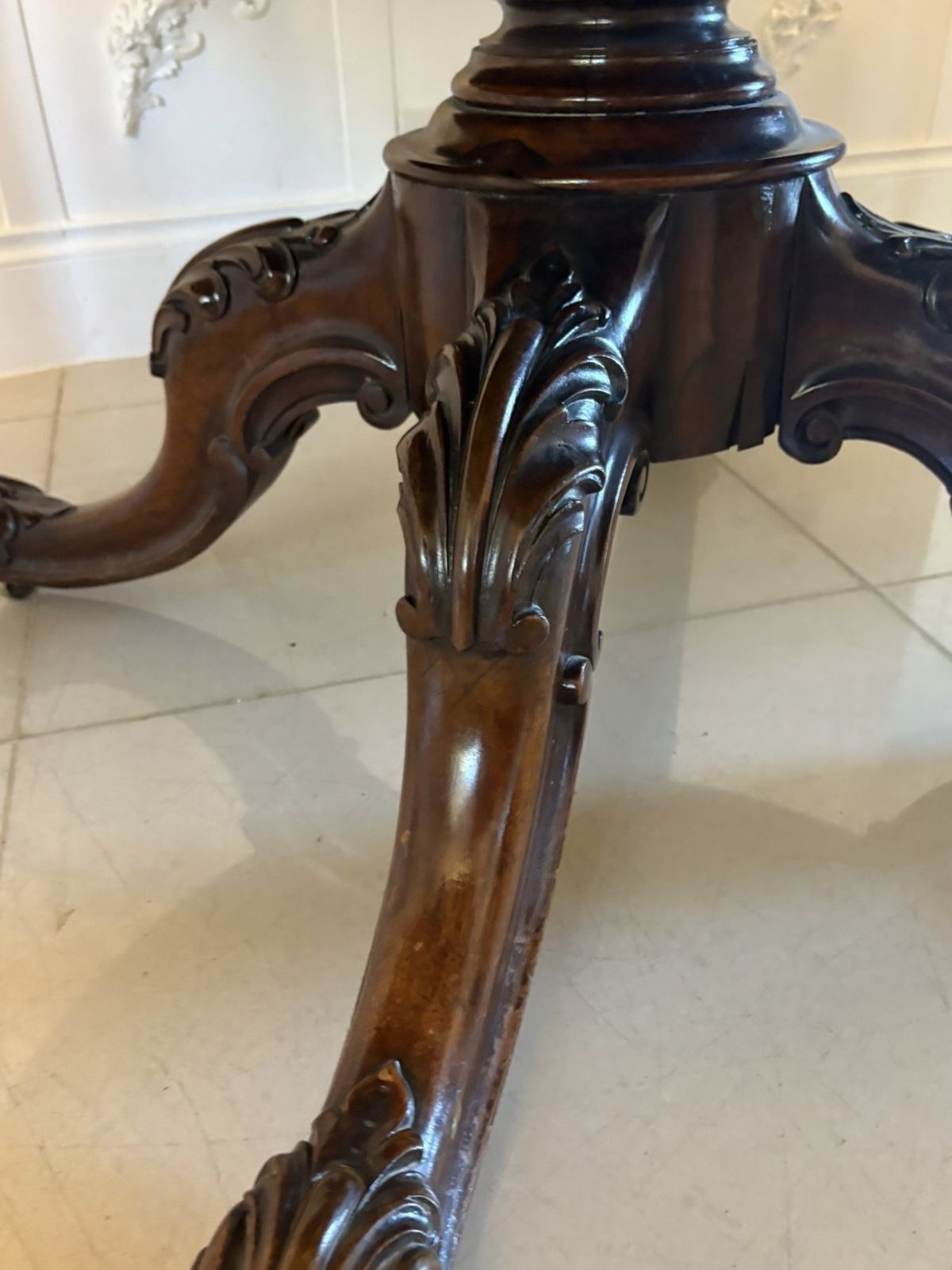 Outstanding Quality Antique 19th Century Carved Rosewood Circular Dining Table photo buy
