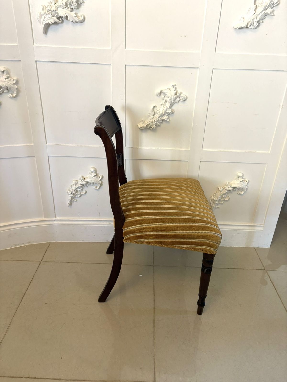 photo furniture Pair Of Antique Quality Mahogany Side Chairs