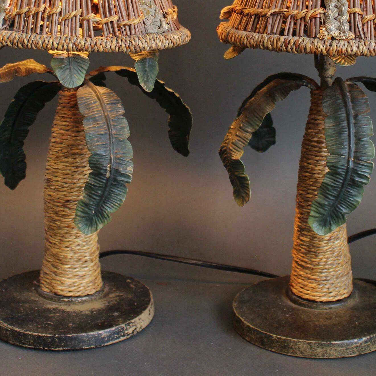 photo vinterior Pair Of Mid Century French Tôle Palm Tree Table Lamps (Circa 1960s)