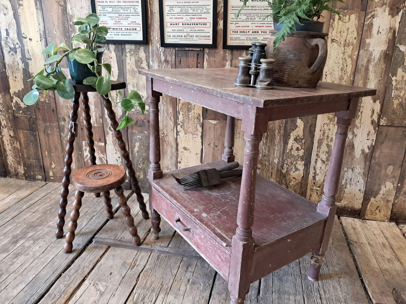 Rustic Side Table photo vinterior