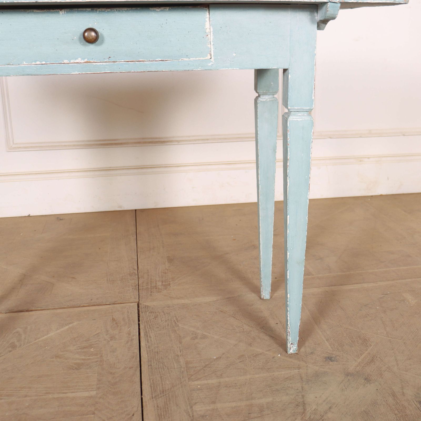 Swedish Painted Lamp Table, 19th Century photo Furniture