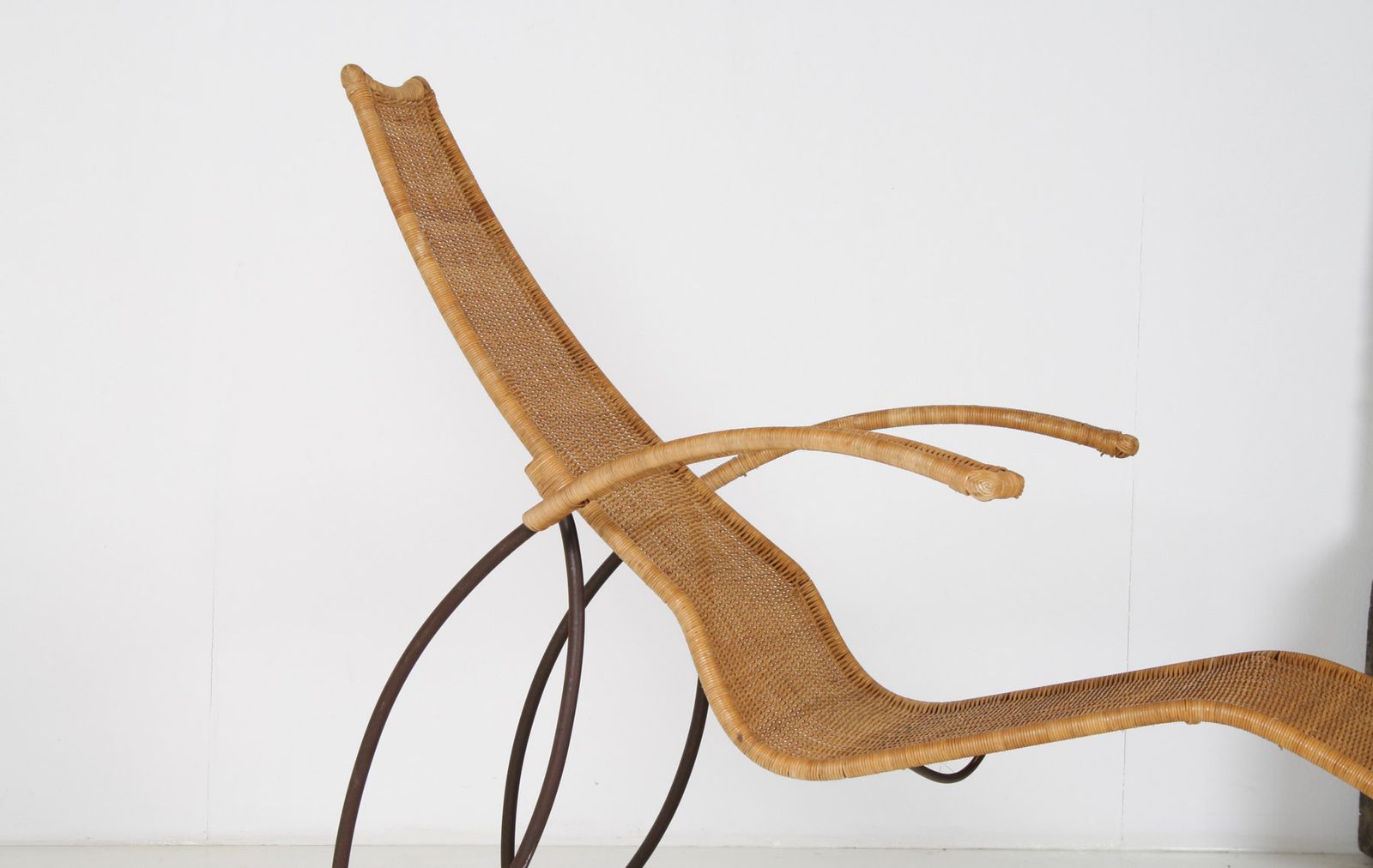 1930s Modernist Wrought Iron Frame Wicker Sun Longer Chaise With Arms And Footrest photo 1695.0