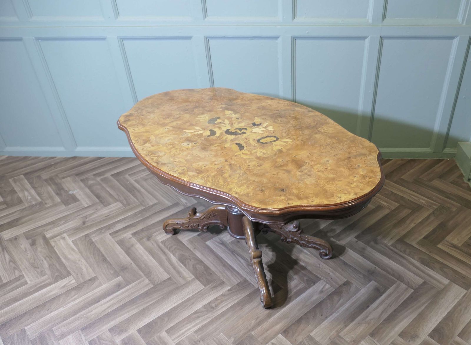 A Large Regency Style Birdseye Veneer Coffee Table photo Furniture