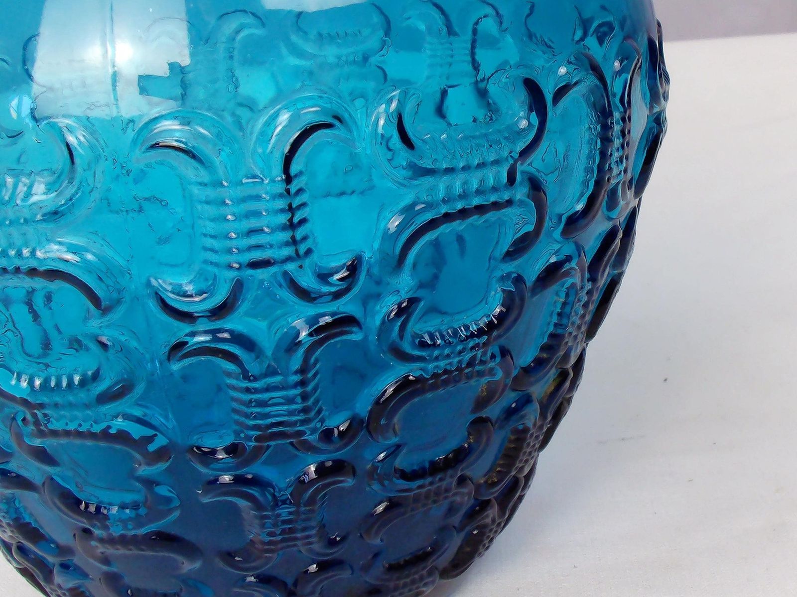 Mid Century 1950 Positano Blue Glass Decanter Bottle, Made In Toscana, Italian Glass, Blue Textured Glass With Twisted Glass Handle photo buy