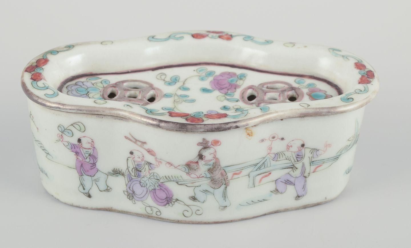 Tao Kuang, China. Antique Porcelain Incense Burner. photo for sale
