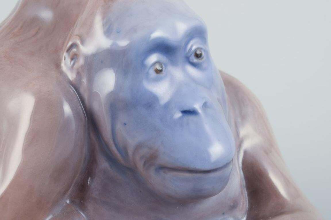 Knud Kyhn For Royal Copenhagen. Rare Porcelain Figurine Of Two Orangutans. photo vinterior