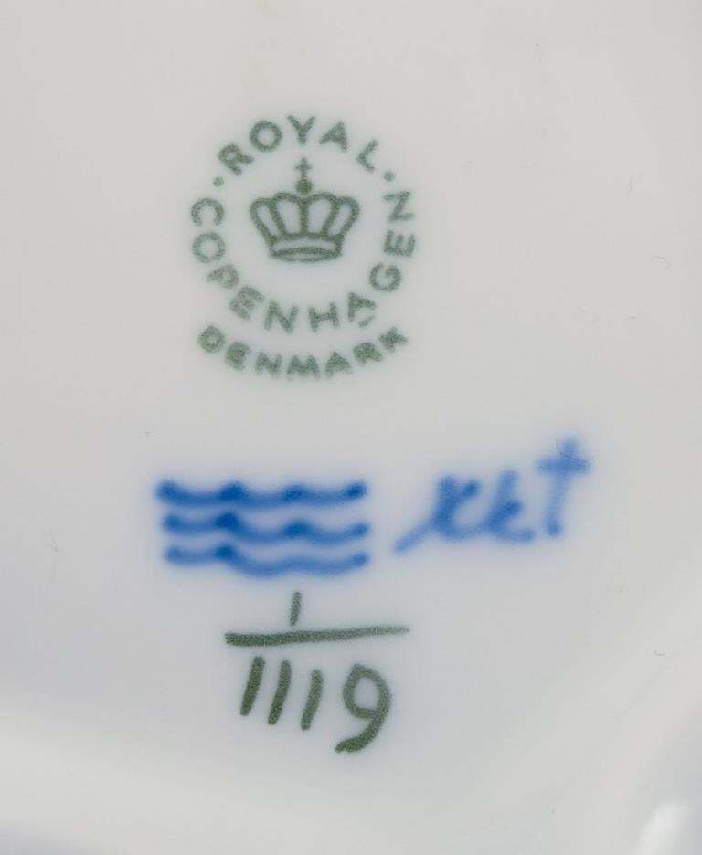 photo furniture Royal Copenhagen Blue Fluted Full Lace. Large Porcelain Teapot.