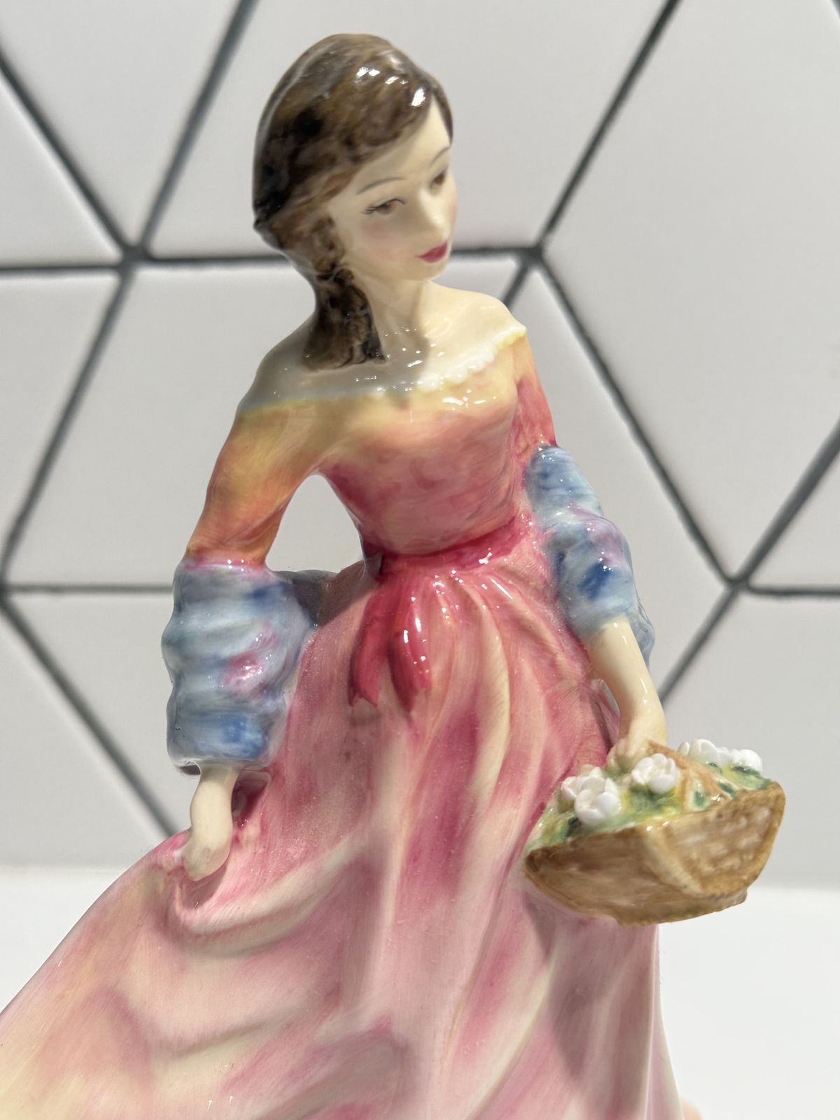 Royal Doulton "Summer Scent" Hn3955 Perfect Condition photo 112.0