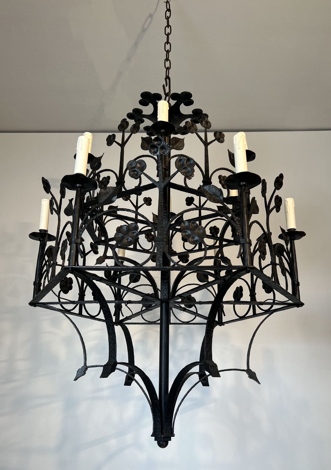 Large 12 Light Wrought Iron Chandelier With Clover And Foliage Decorations photo furniture