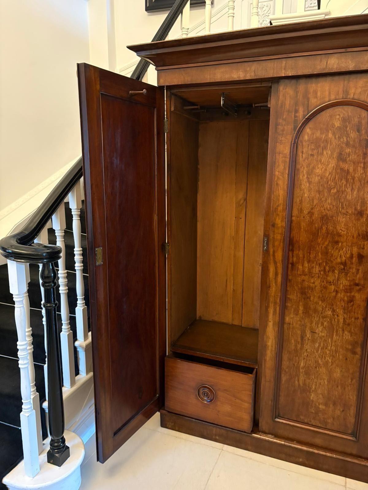Antique 19th Century Quality Figured Mahogany Wardrobe photo furniture