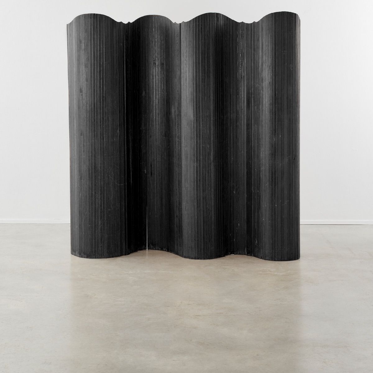 Baumann Style Wooden Screen Europe, 20th Century photo furniture