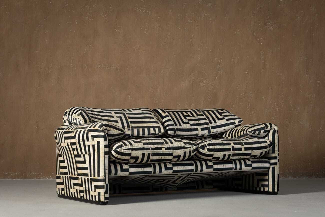 Sale ! Vintage Maralunga Two Seater Sofa By Vico Magistretti For Cassina (1970) In Myth Velvet photo buy