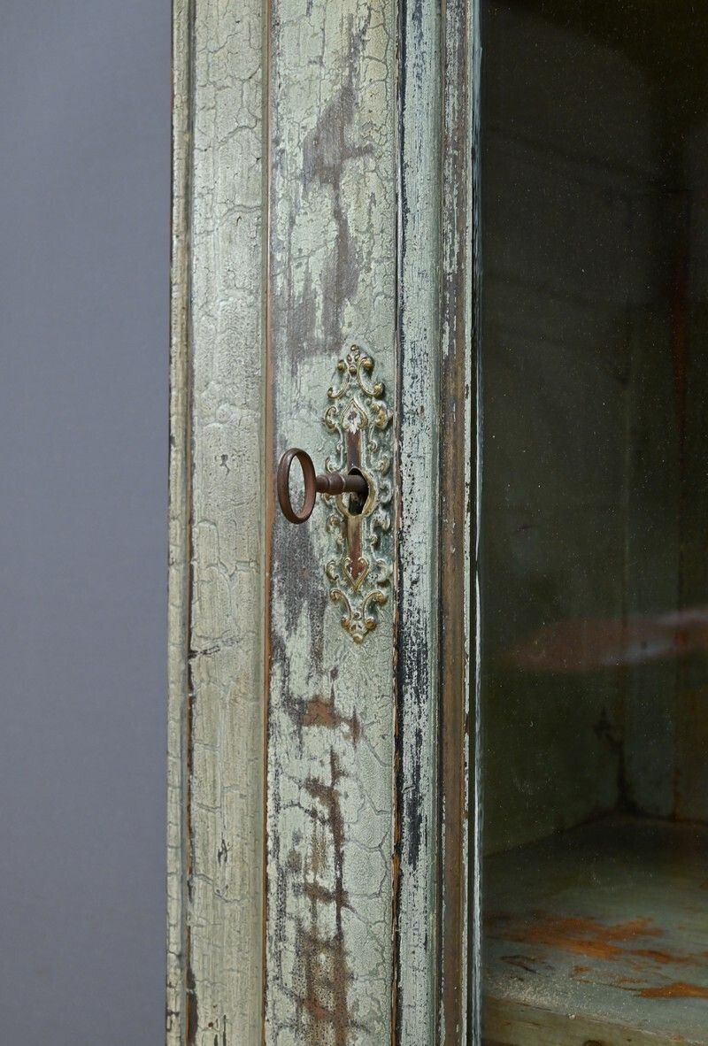 Painted Wooden Glass Bonnetière – Early 20th Century photo vintage