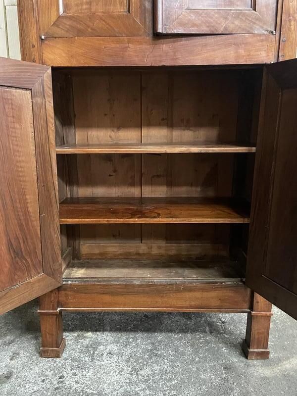 Armoire étroite époque Empire En Noyer photo vinterior