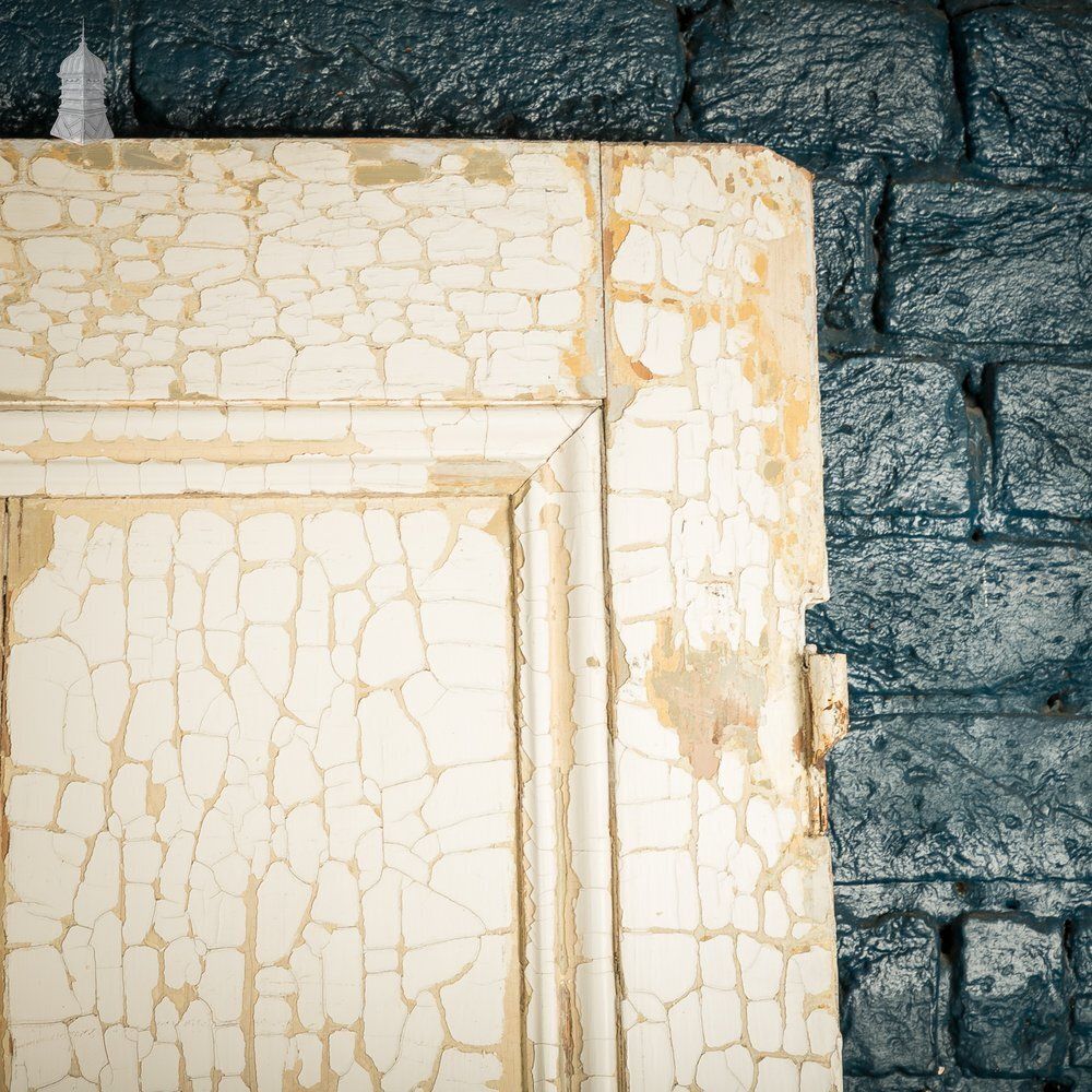 photo buy Reclaimed 4 Panel Door – Cracked White Paint