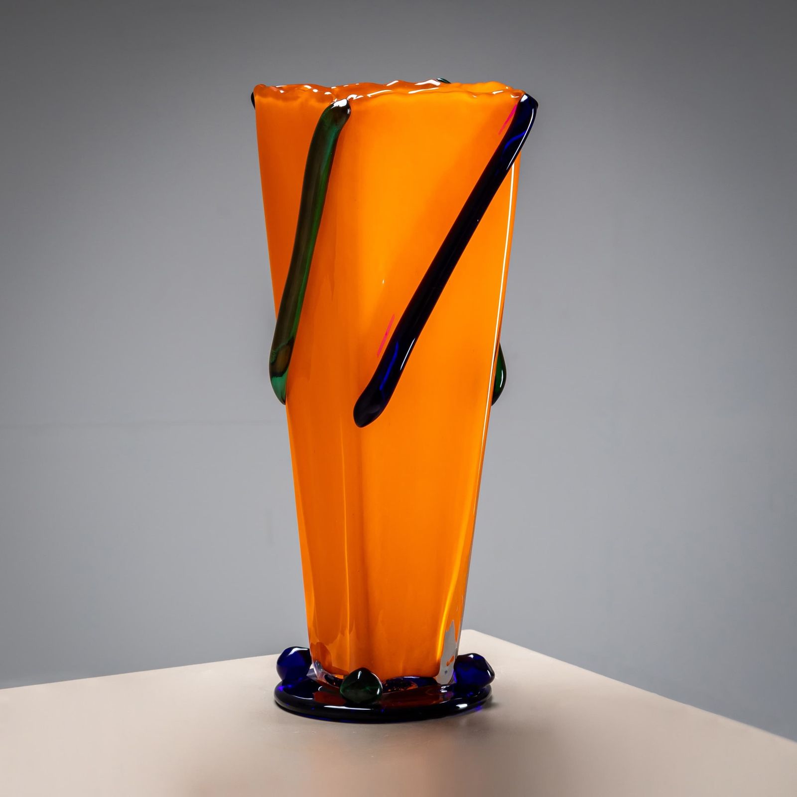 Orange And Green Vase, Signed J. Guliajile, 20th Century photo 1300.0