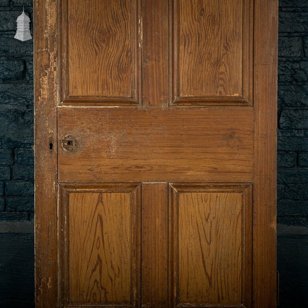 photo vinterior 6 Panel Pitch Pine Door, Original Hardware, Distressed White Paint And Faux Woodgrain