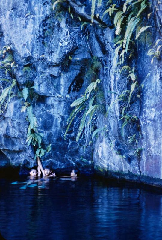Toni Frissell 'Hawaiian Scenes' Unframed Archival Pigment Print