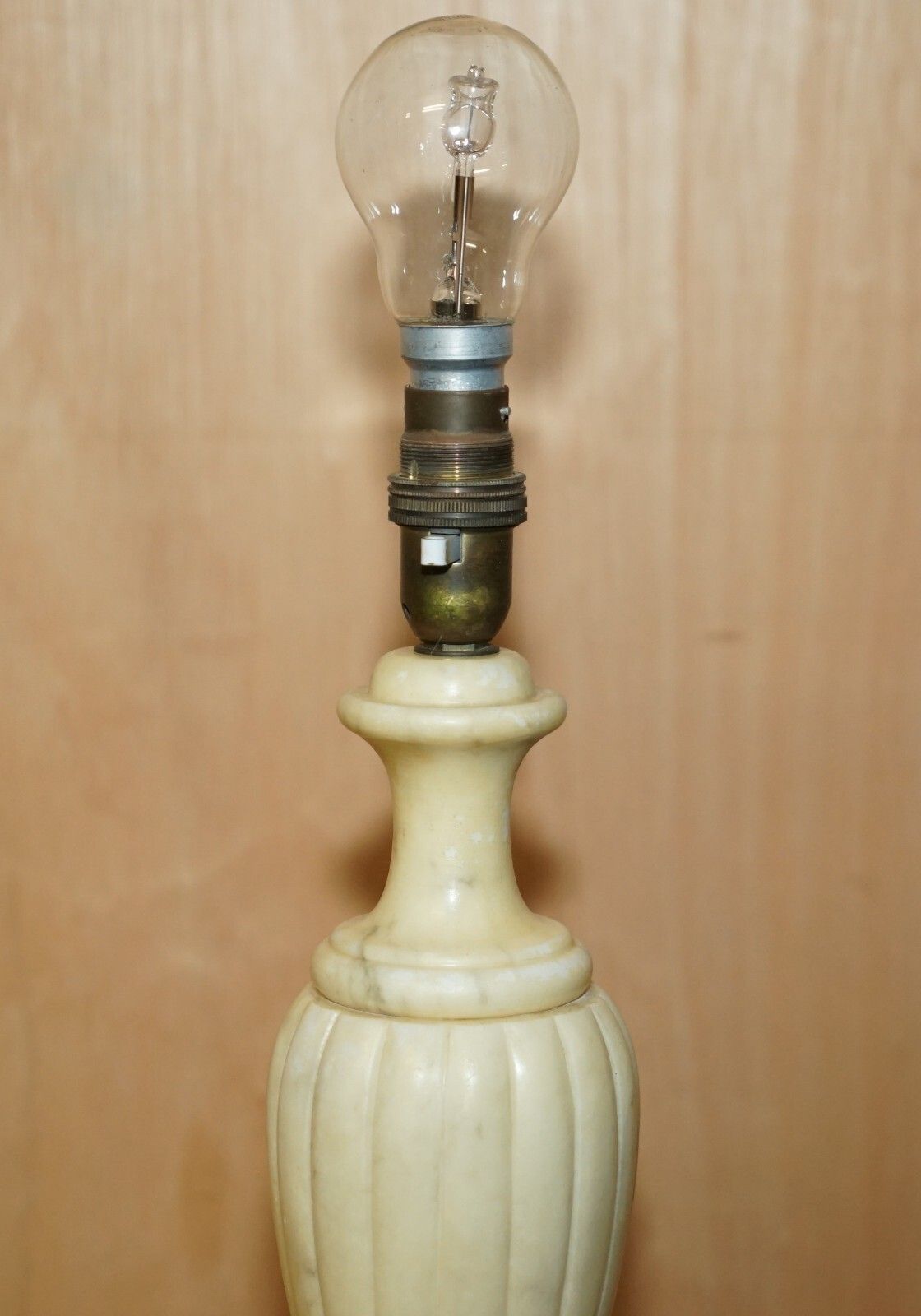 Equisite Circa 1960'S Made In Italy Stamped Marble Lamp Lions Brass Paw Feet photo for sale