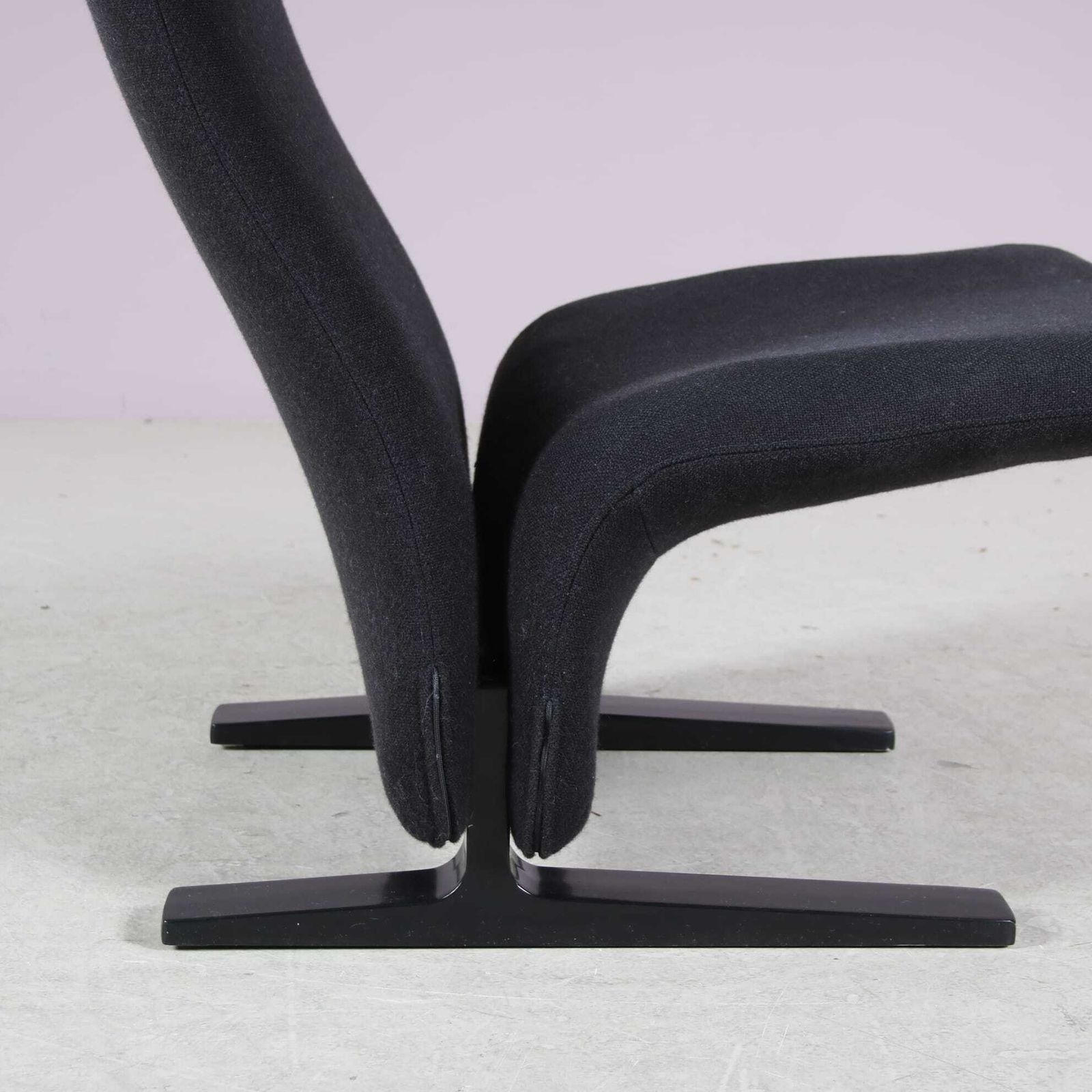 1970s  Concorde  Lowback Chair By Pierre Paulin For Artifort  Netherlands photo for sale