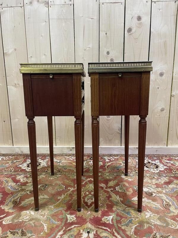 Paire De Tables De Chevets Style Louis XVI Avec Tirette photo vinterior