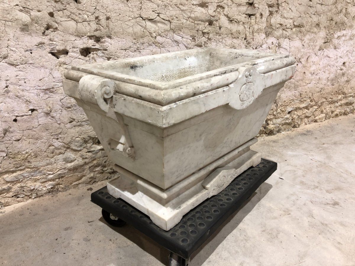 photo furniture 18th Century Planter. Century In Molded Marble, Carved