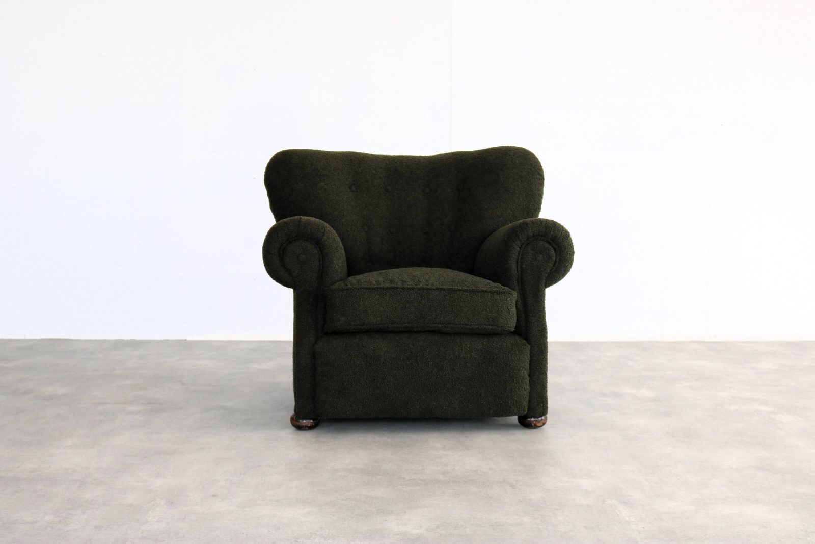 Furniture Vintage Armchair | 1950s | Fritz Hansen | Denmark photo