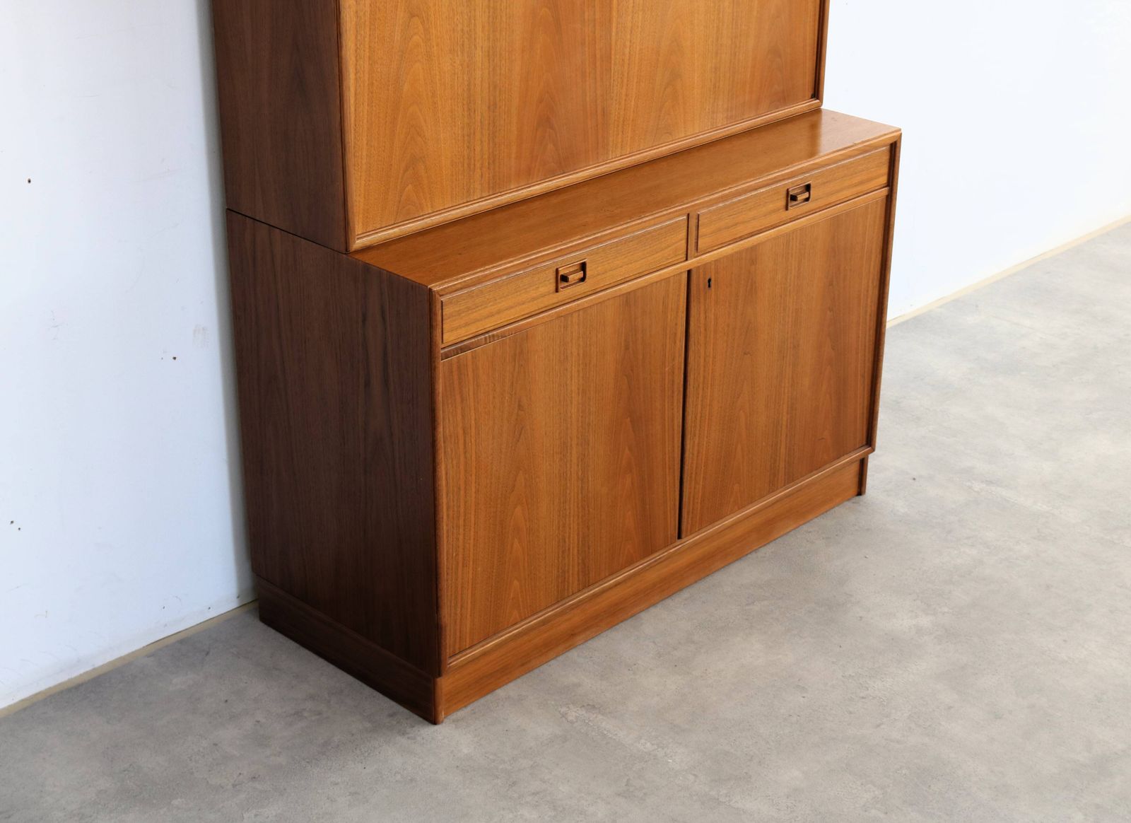 Vintage Dressoir | Wandkast | Wandmeubel | Jaren 60 photo Meubels