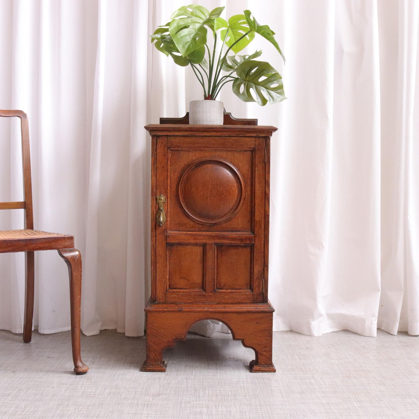 Antique Victorian Pot Cupboard Side Table  Solid Oak   Bed Side Table   Stunning Item   Plant Stand photo for sale