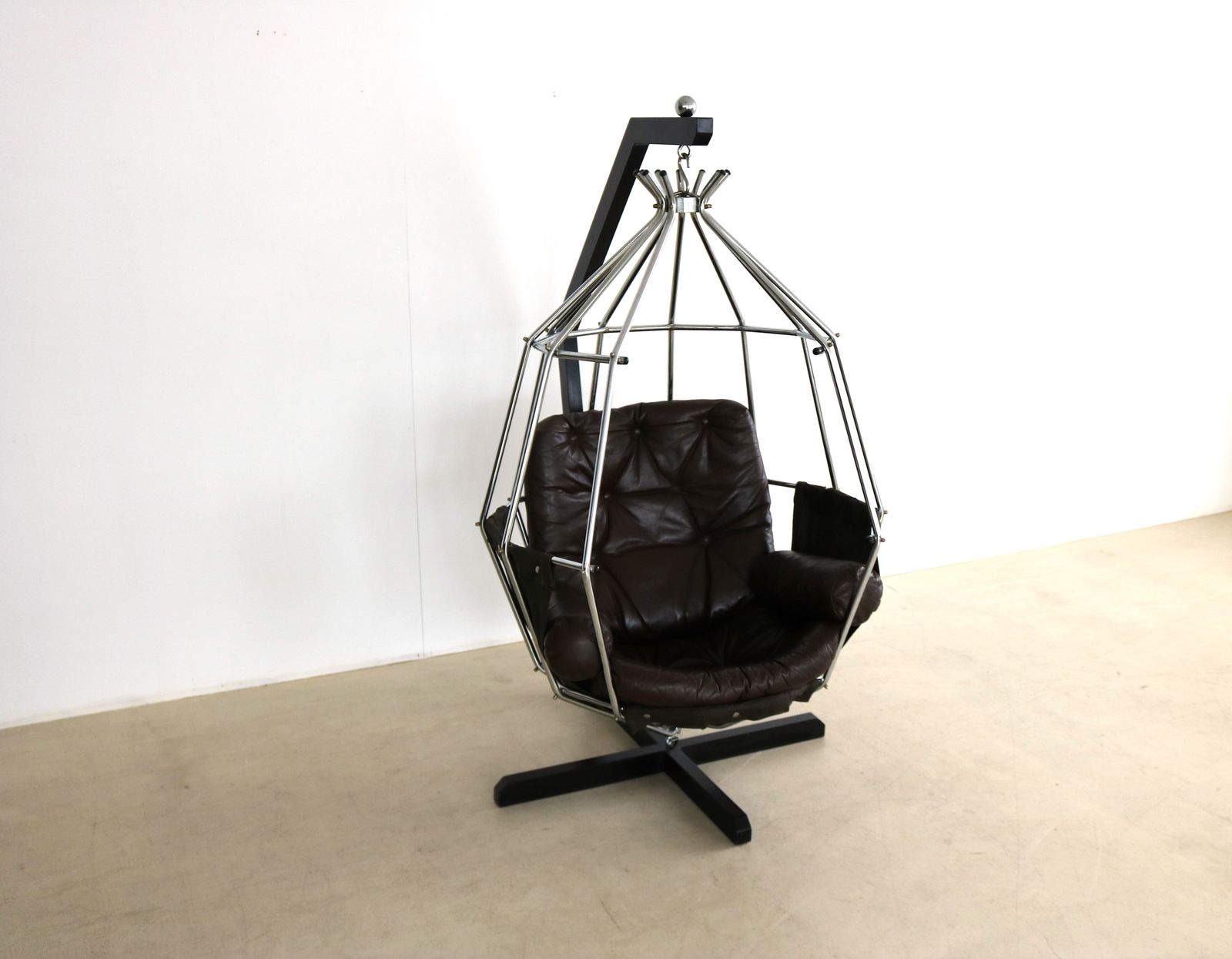 Meubels Vintage Ib Arberg Parrot Cage Lounge Chair photo