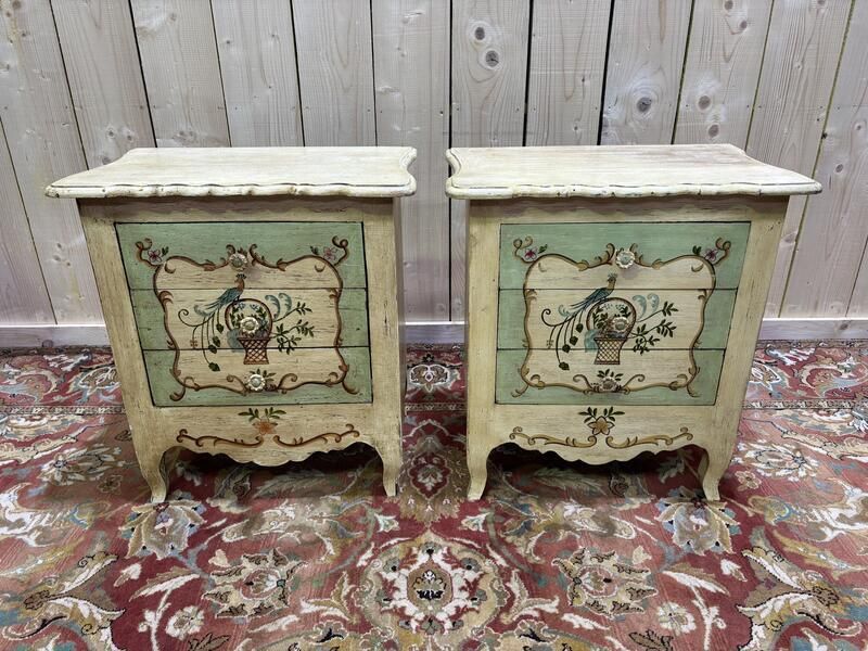 Paire De Chevets En Bois Peint De Style Louis XV photo for sale