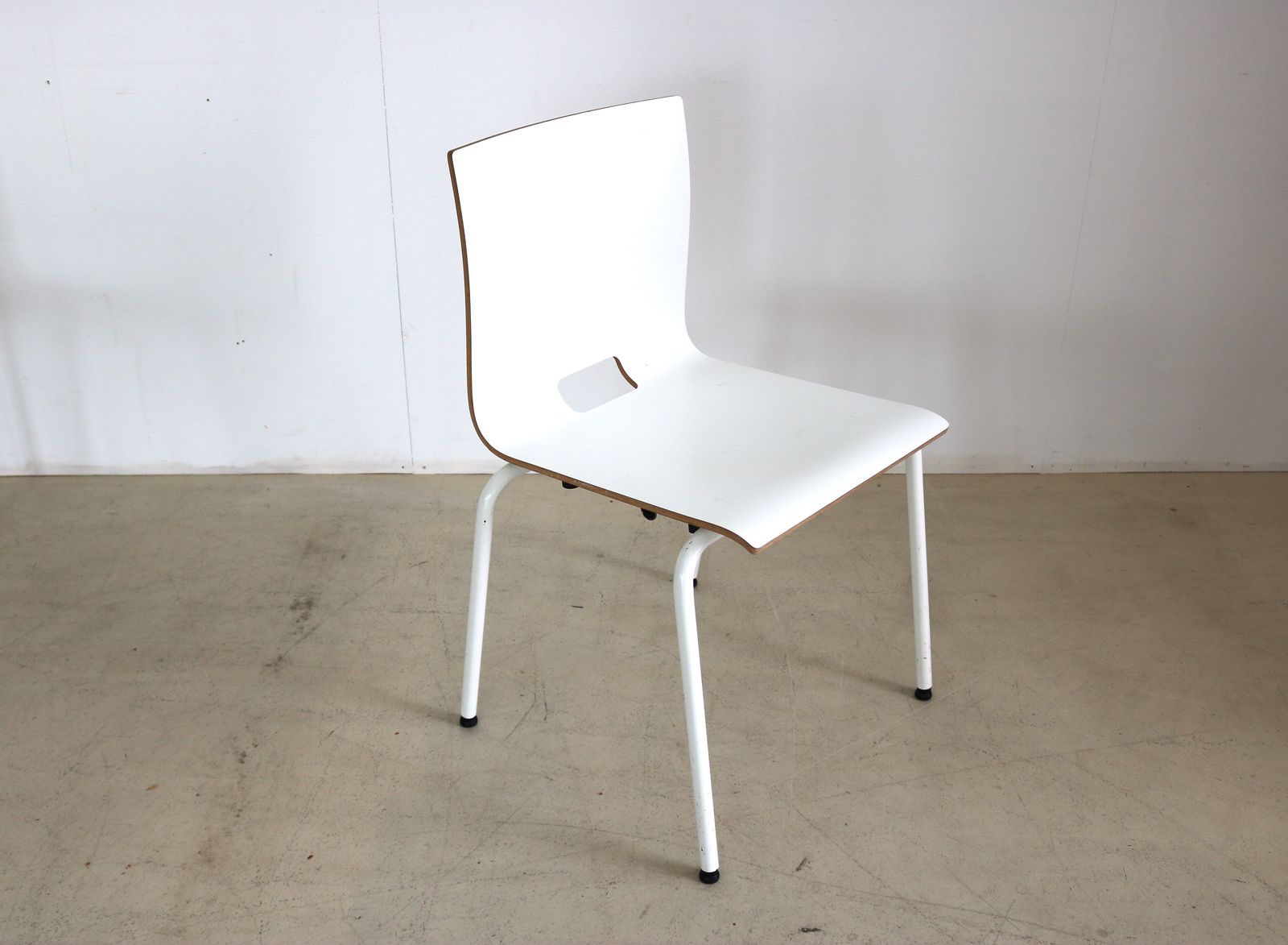 photo furniture Set Van 4 Industriële Stapelstoelen