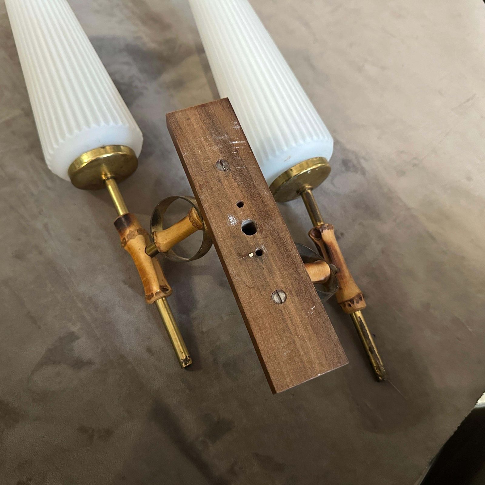 Set Of Two 1950s Mid Century Modern Brass, Bamboo And Glass Italian Wall Sconces photo vintage