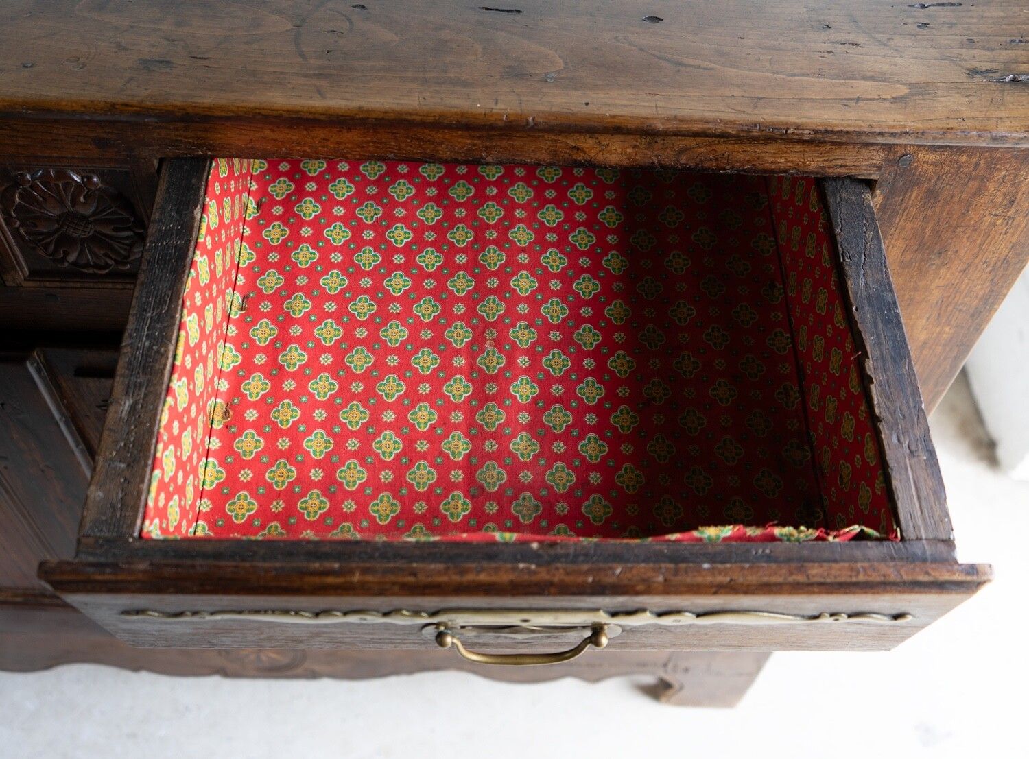 photo vinterior Antique French Louis XIV Inlaid And Carved Oak Buffet Cabinet, Early 18th C.