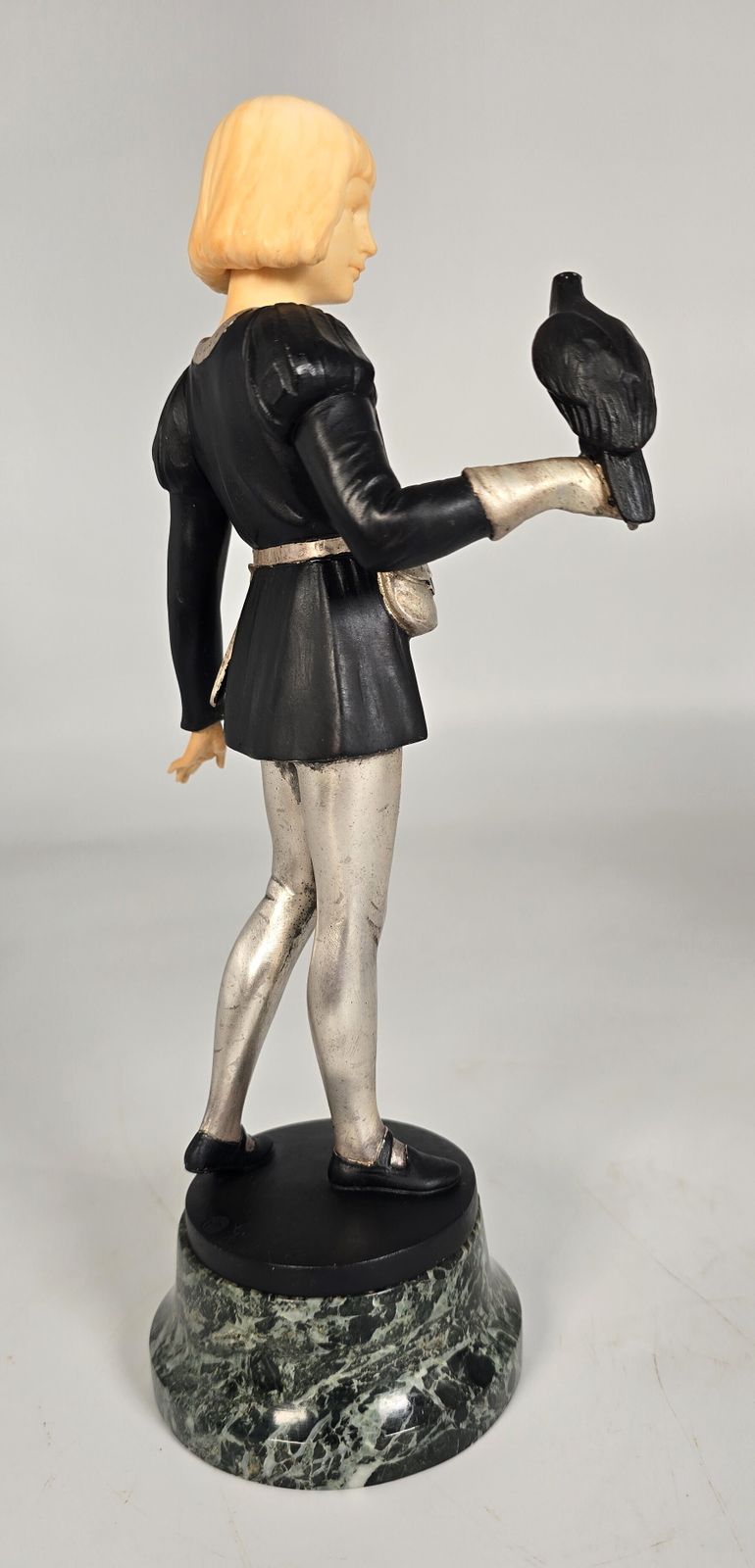 photo vinterior Gotthilf Jaeger, A Pair Of Bronze And Ivory Figures, The Falconer And The Casket Bearer Circa 1925