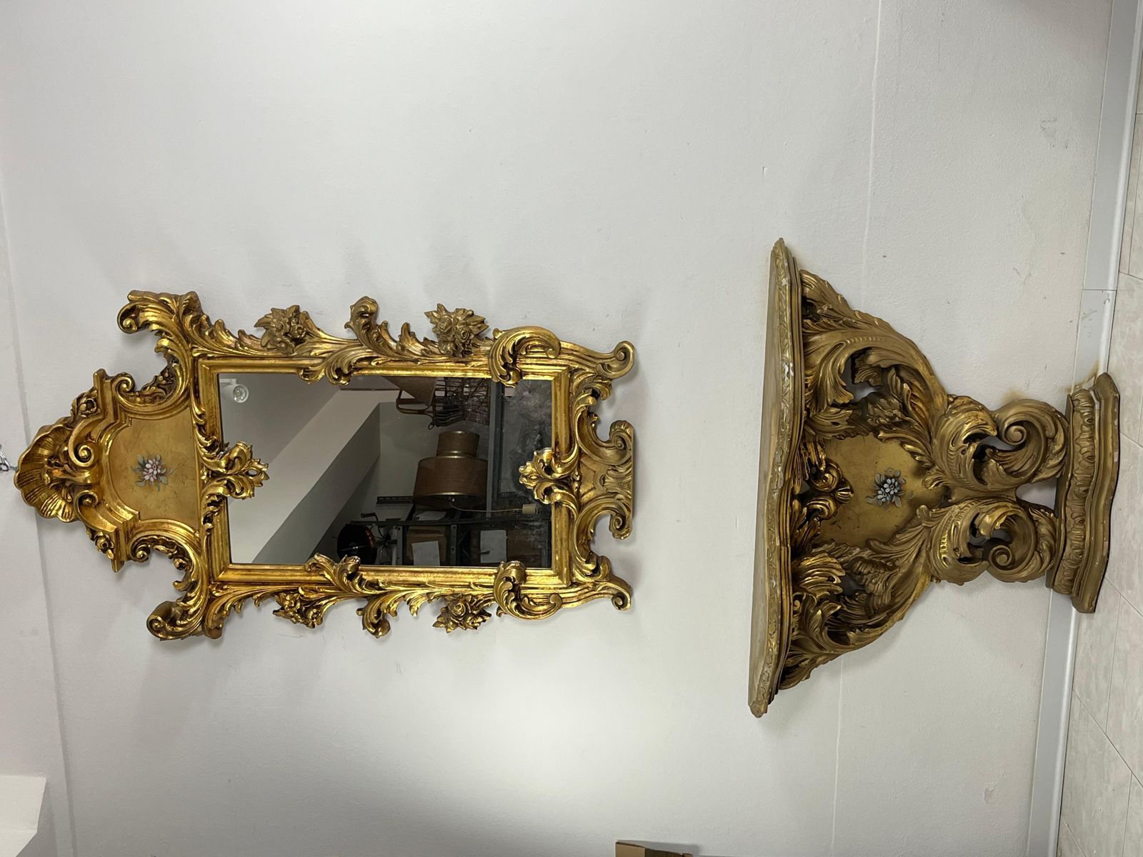 photo furniture Mid Century Louis XV Console And Wall Mirror In Carved And Gilt Wood, 1930s